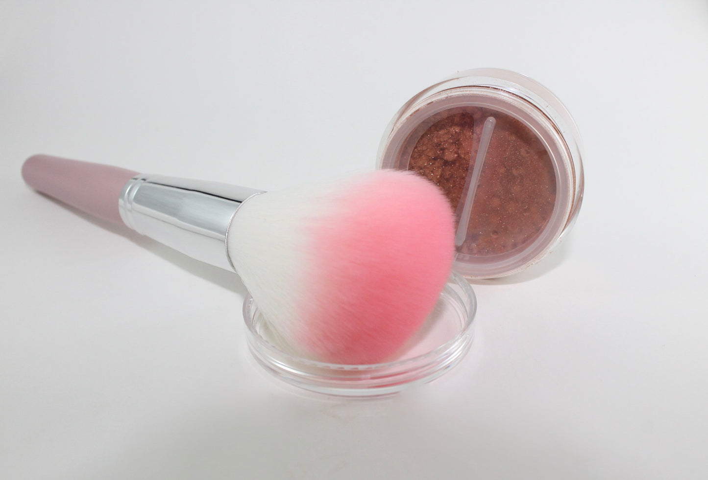 Fluff Dome Powder Brush